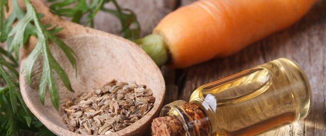 فوائد زيت الجزر للبشرة