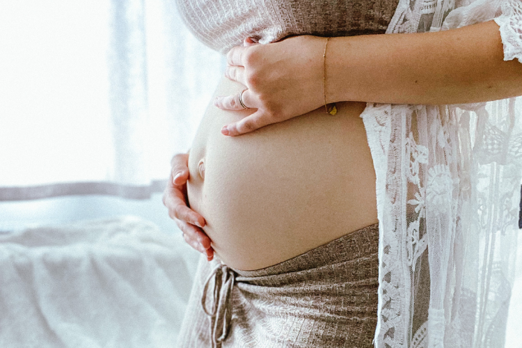 أعراض الحمل بالشهر الرابع